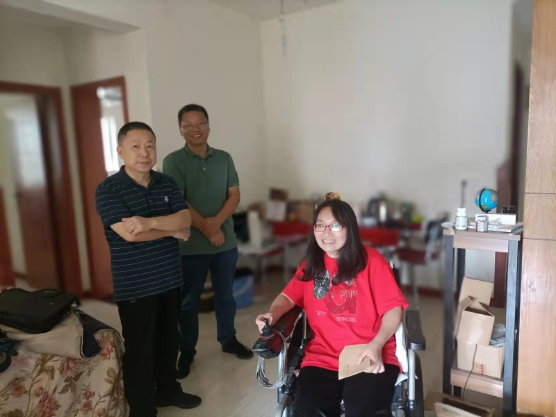 看我慰问老师.jpg