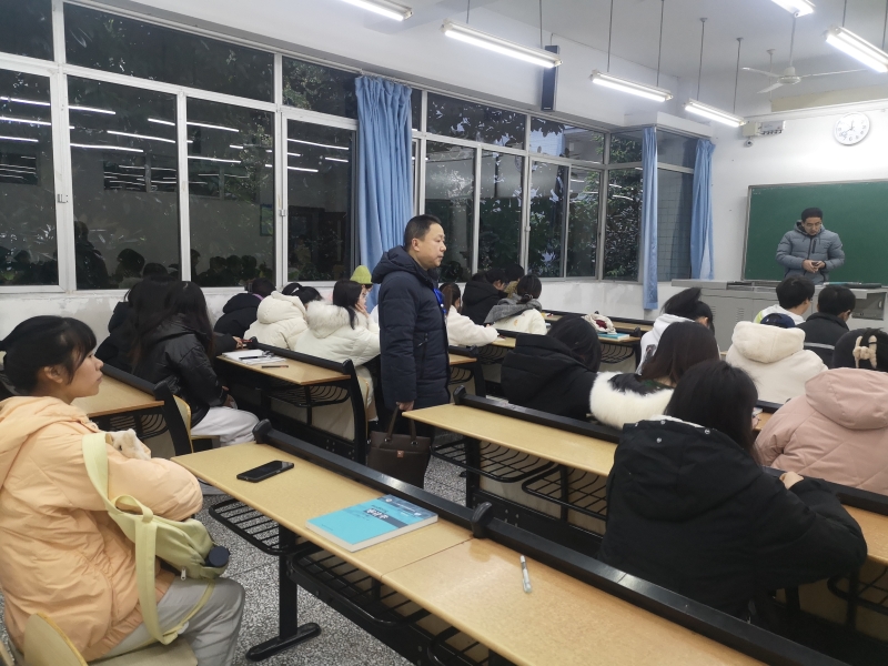 开学第一天教检1.jpg
