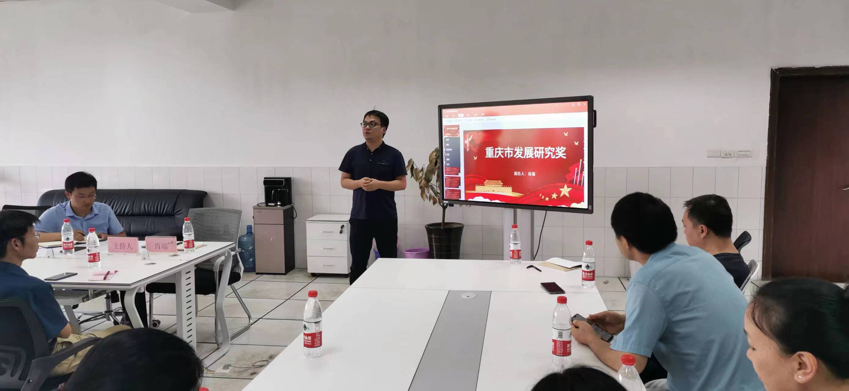 zyfU_1689318232384059061.jpg